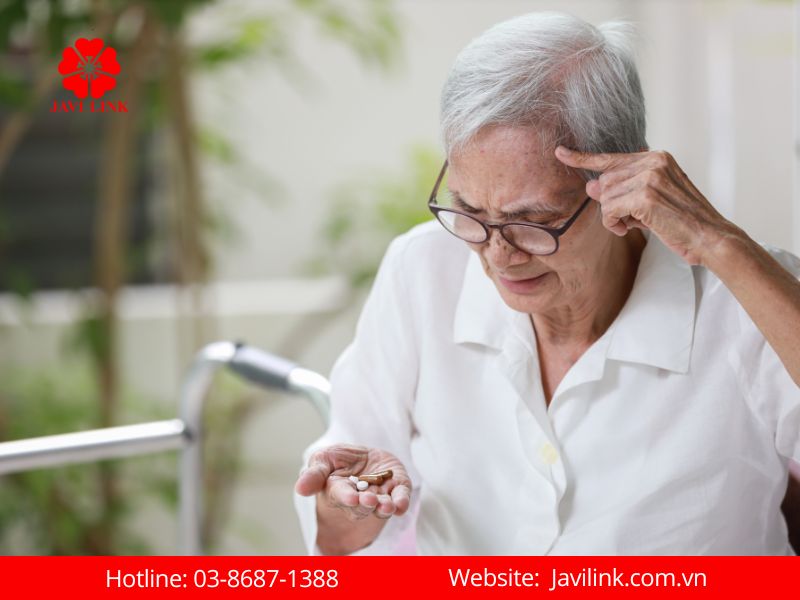Mất trí nhớ ở người già: Khi Nào Nên Đưa Vào Viện Dưỡng Lão